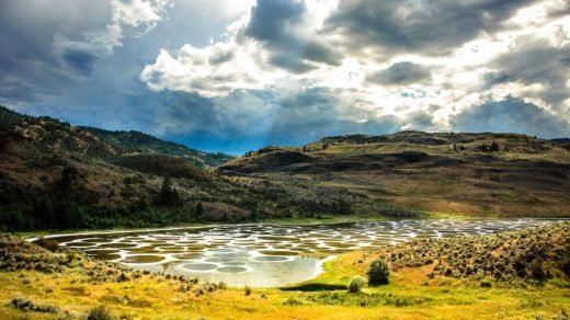 Spotted Lake Photo Canada