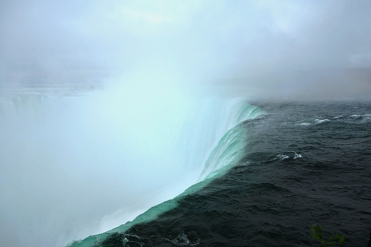 Table Rock is the closest viewpoint of Horseshoe Falls