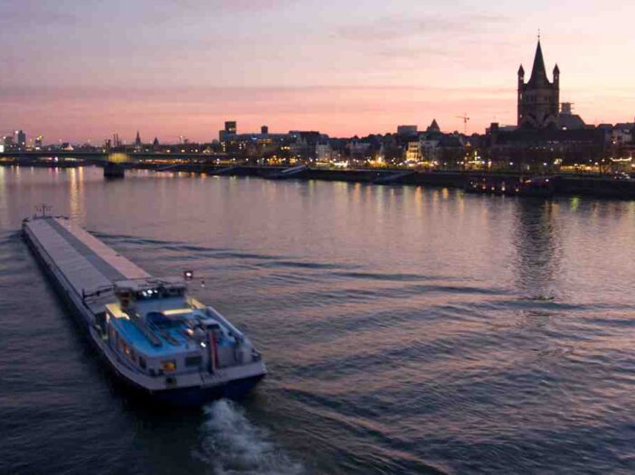 River trips in Germany: Berlin, Hamburg and other cities