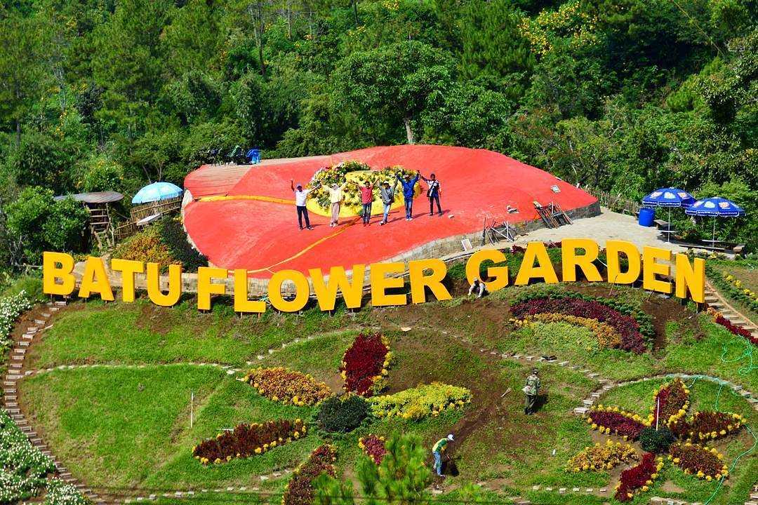 Batu Flower Garden Coban Rais