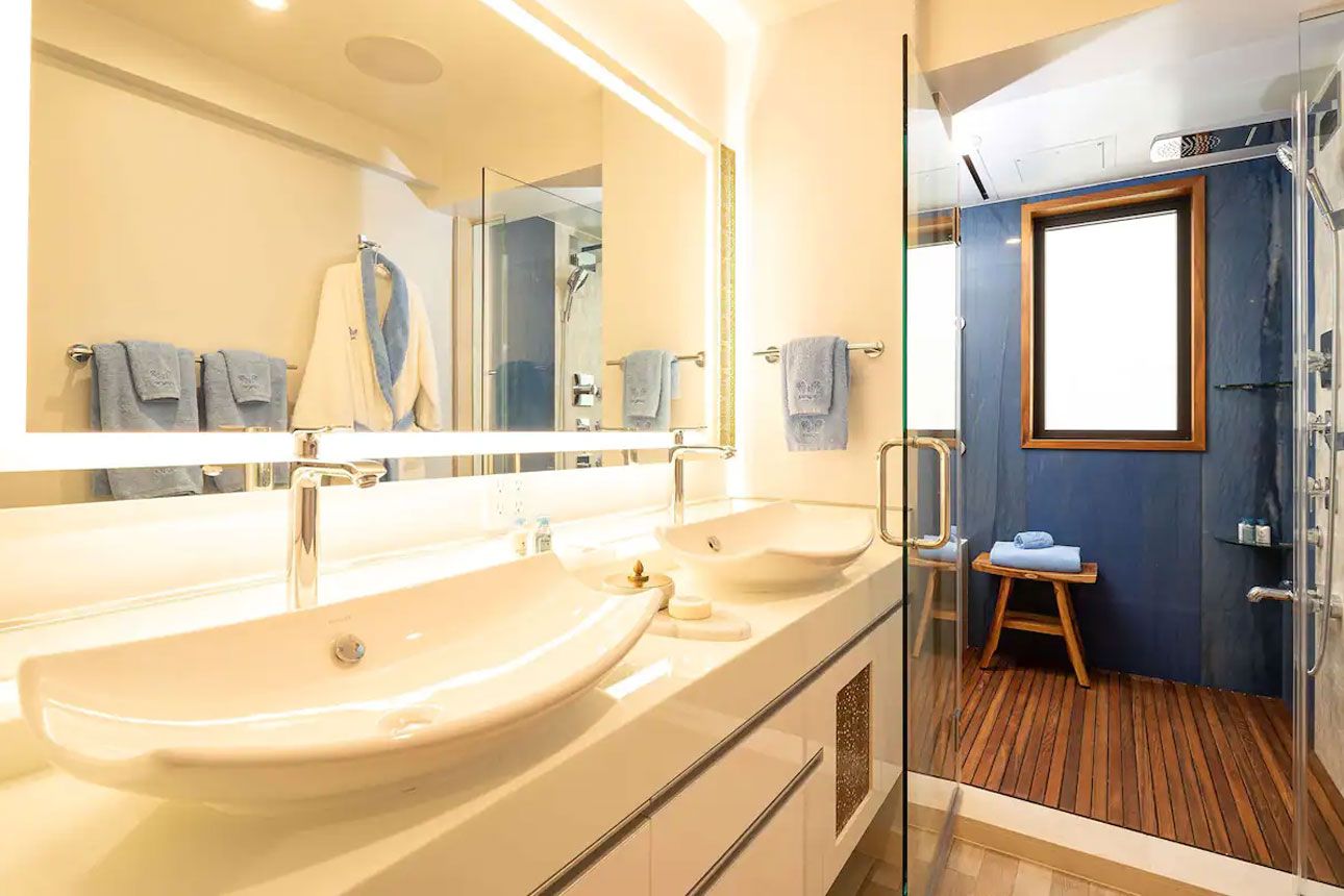 Penthouse Diamond Suite-bathroom..