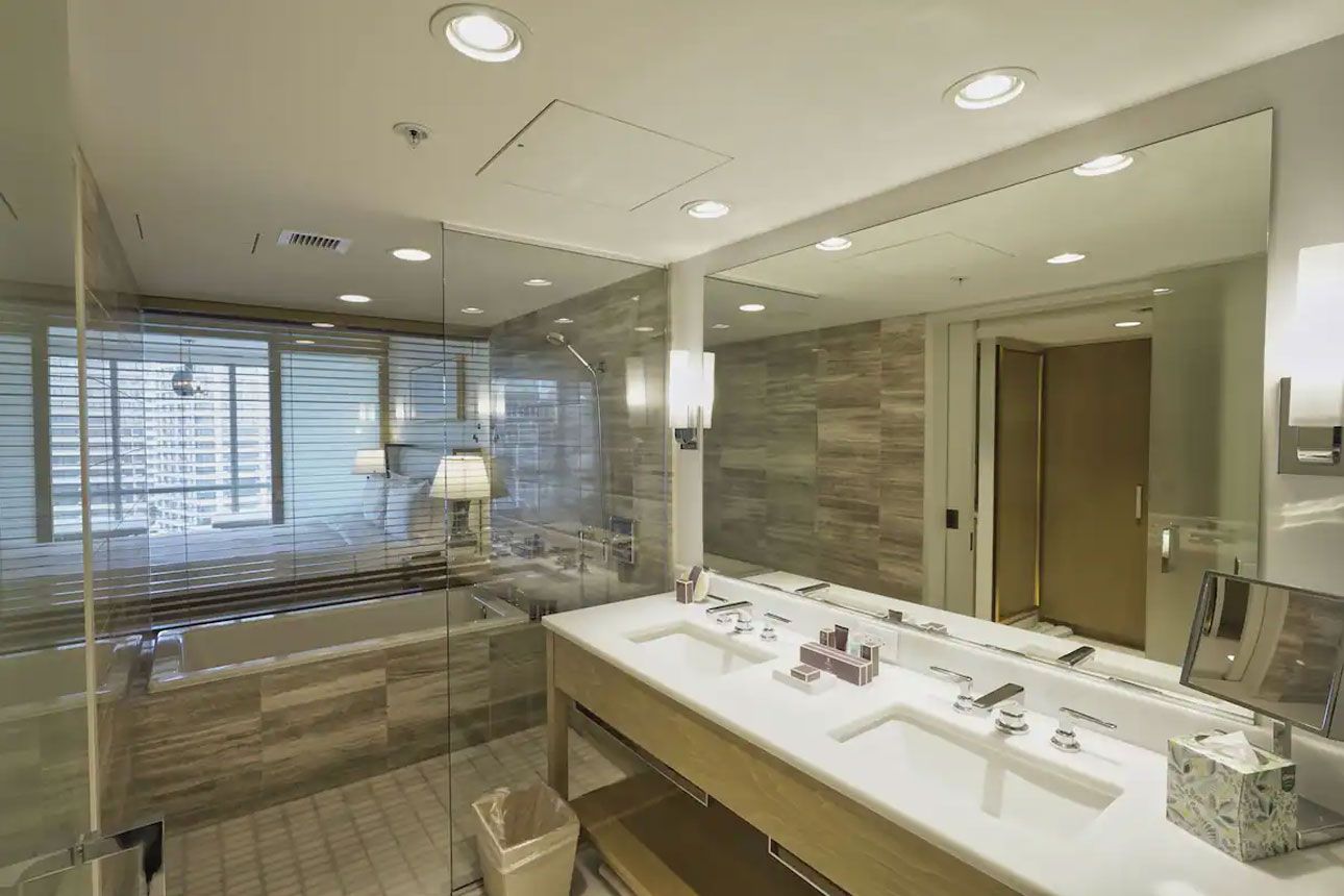 Room, Partial Ocean View, Corner-bathroom..