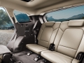 2017 Hyundai Grand Santa Fe back seats