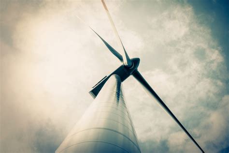 Wind Turbine Efficiency: How Has It Improved Over Time? - Lumify Energy