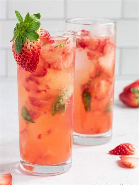 Strawberry Gin Cocktail - Biscuits & Burlap