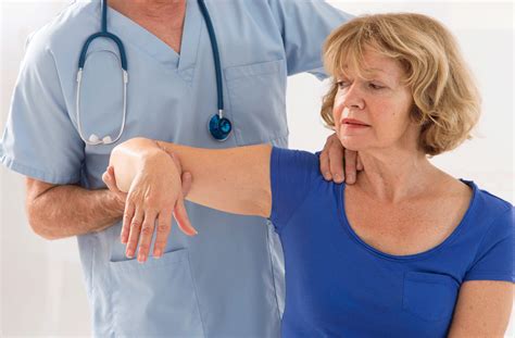 Elbow Dislocation Diagnosis and Treatment - Penn Medicine