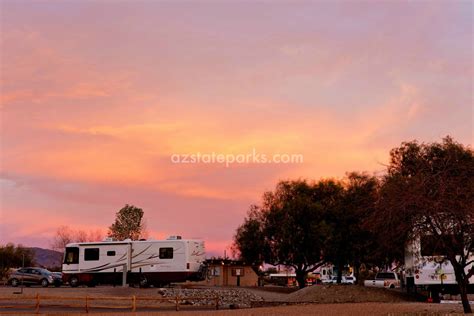 RV camping at Lake Havasu State Park in Lake Havasu, Arizona Lake ...