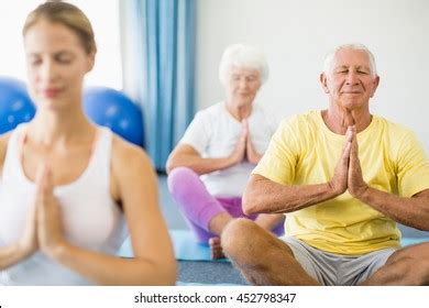 1,650 Senior citizen yoga Images, Stock Photos & Vectors | Shutterstock