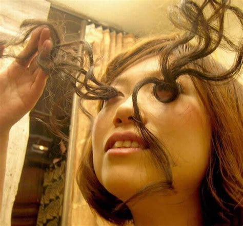 World’s Longest Eyelashes - Pix Magazine