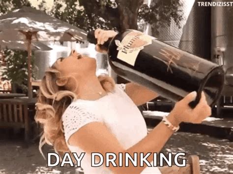 Drinking Inna GIF - Drinking Inna Drunk - Discover & Share GIFs