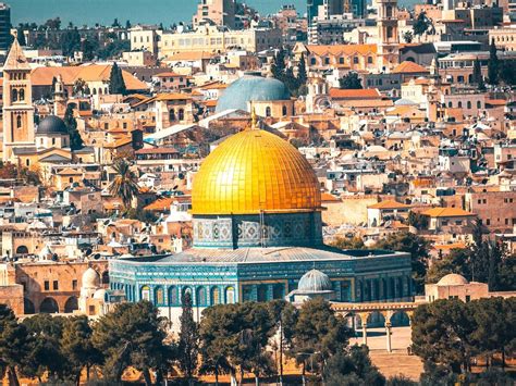 21 Most Holy Sites in Jerusalem | The Church of the Holy Sepulchre