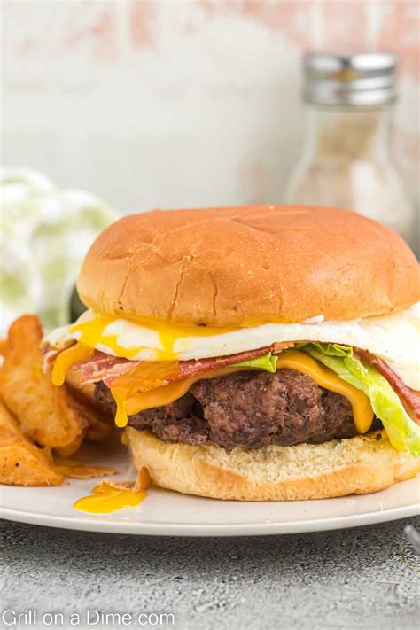 Fried Egg Burger Recipe - grillonadime.com