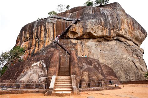 Sigiriya Rock Fort Historical Facts and Pictures | The History Hub