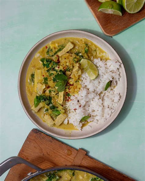 Simple Pork Curry with Coconut Milk – Beat The Budget