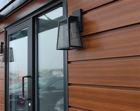 Advantages of Faux Woodgrain Metal Siding - Modern Materials