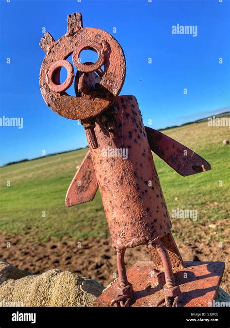 Owl sculpture hi-res stock photography and images - Alamy