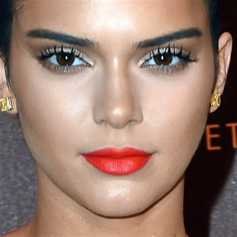 Kendall Jenner Red Lipstick | Lipstutorial.org