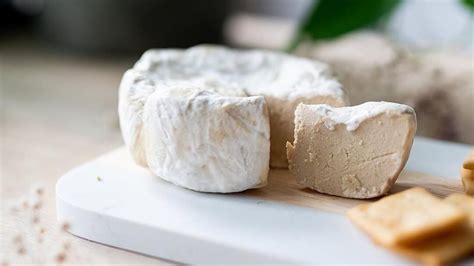 This Dutch Vegan Cheese Is So Good, No One Cares It's 'Fake' | LIVEKINDLY