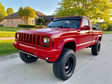 BEAUTIFUL 1989 JEEP COMANCHE 4.0L H.O 4X4 LIFTED CUSTOM RUST FREE - NO ...