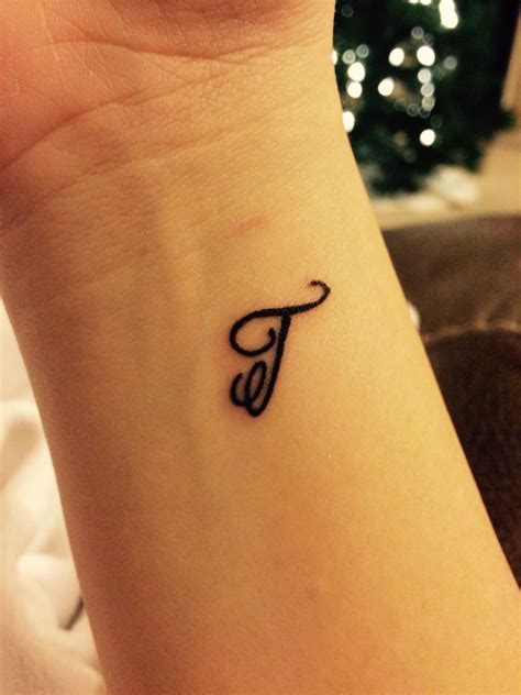 55 Amazing T Letter Tattoo Designs and Ideas – Body Art Guru