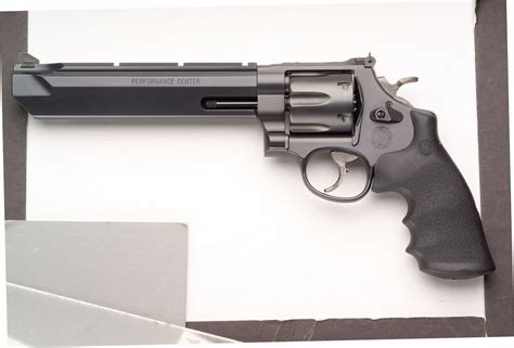 Smith & Wesson's Big .44 Magnum Revolver: A Legendary Gun Like No Other ...