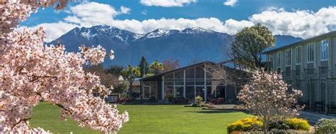 Distinction Te Anau Hotel & Villas | New zealand hotels, Scenic roads ...