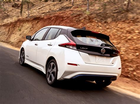 Nissan's 2018 Leaf Offers 150 Miles of Range for $30,000 | WIRED