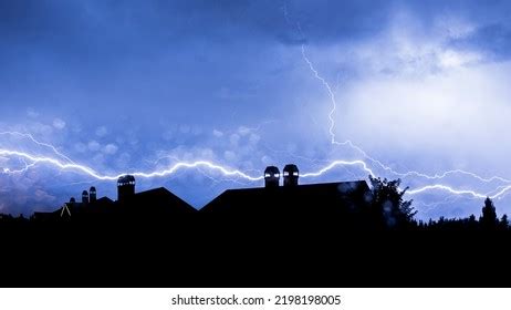 102 Lightning Hitting House Damage Images, Stock Photos, 3D objects ...