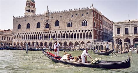 Why choosing the majestic wedding gondola in Venice is the right decision