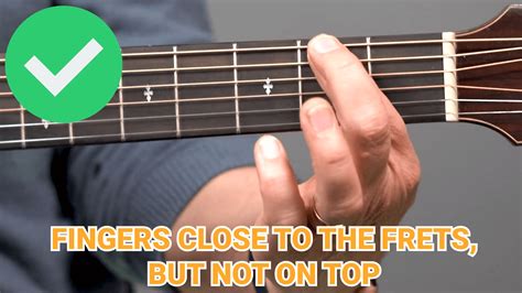 how to finger a chord on guitar How to play a minor (am) chord on ...