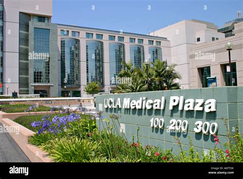 UCLA medical plaza buildings at University of California Los Angeles ...