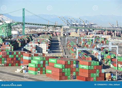 Port of San Pedro in Los Angeles, California Editorial Stock Photo ...