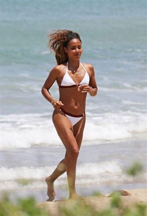 22 Hot Pictures Of Jada Pinkett Smith