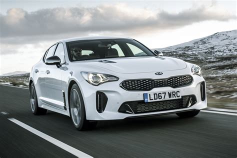 Kia Stinger GT-Line 2.0 petrol review | Auto Express