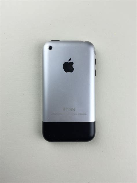 2007 - First Apple phone | Apple phone, Iphone, Apple products