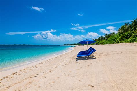 The 12 Best Beaches in Nassau, The Bahamas (Incl. Photos) - Sandals