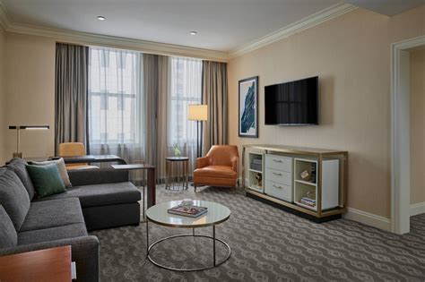 Luxury Hotel Suites in Chicago, IL | JW Marriott Chicago