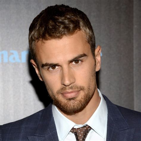 British Actor Theo James Is Confirmed As The New Bond - Mum's Lounge