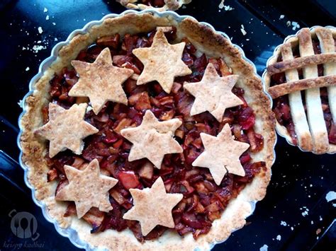 Christmas recipe: How to make Classic Apple Pie - Rediff.com Get Ahead