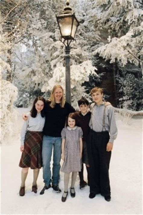 The Chronicles of Narnia - The Lion, The Witch and The Wardrobe (2005 ...