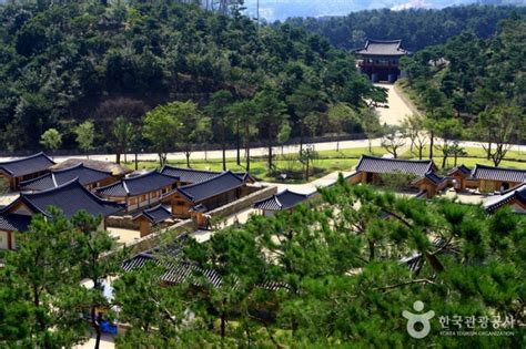 Baekje Cultural Land | 백제문화단지 : TRIPPOSE