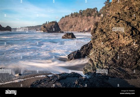 A rocky beach in Northern California Stock Photo - Alamy