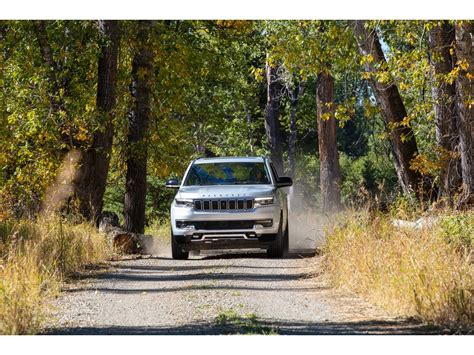 2023 Jeep Wagoneer: 49 Exterior Photos | U.S. News