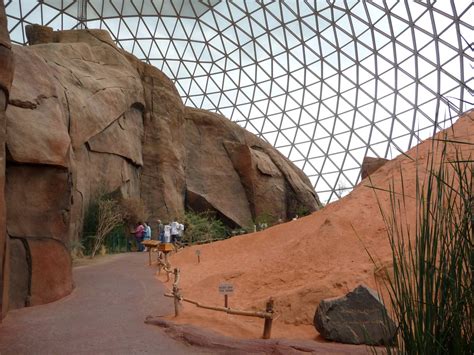 Omaha's Henry Doorly Zoo - Desert Dome - ZooChat