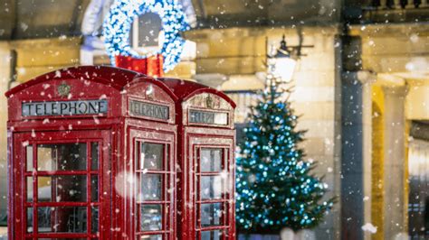 5 Iconic British Christmas Traditions To Look Forward To