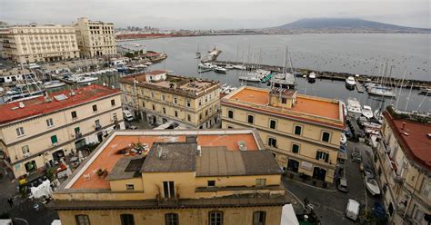 Italy plans for possible evacuations from super volcano near Naples ...