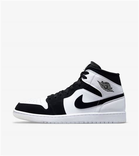 Air Jordan 1 Mid SE 'White and Black' (DH6933-100) Release Date. Nike SNKRS