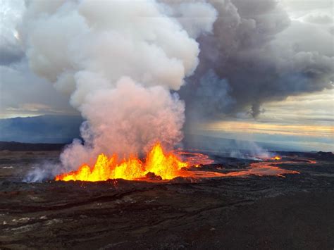 How Mauna Loa Went From a Hot Blob to the Biggest Volcano in the World