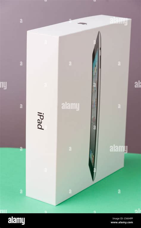 Apple ipad box packaging Stock Photo - Alamy