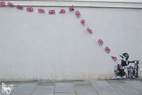 Banksy New Mural In London – StreetArtNews